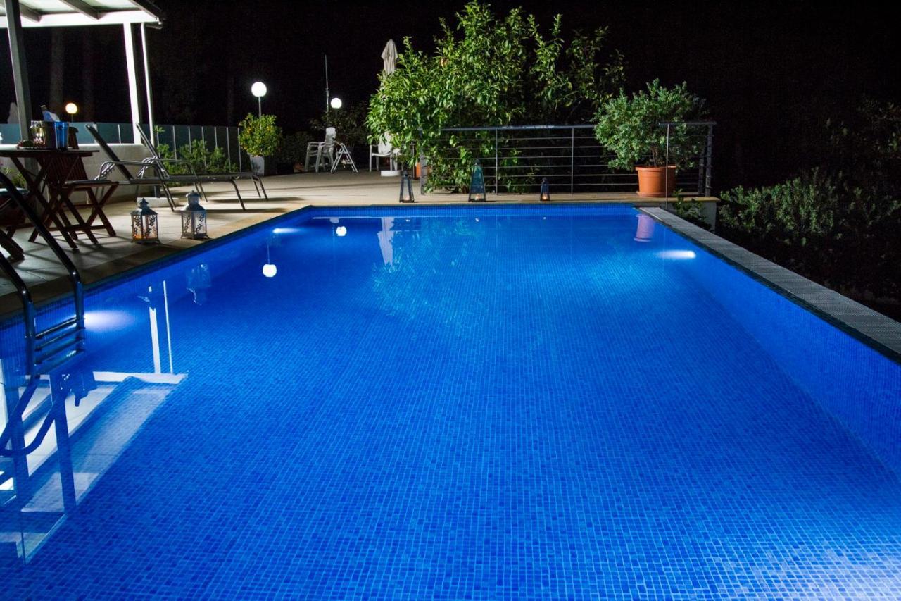 סאני ביץ' Muses Villas Resort מראה חיצוני תמונה