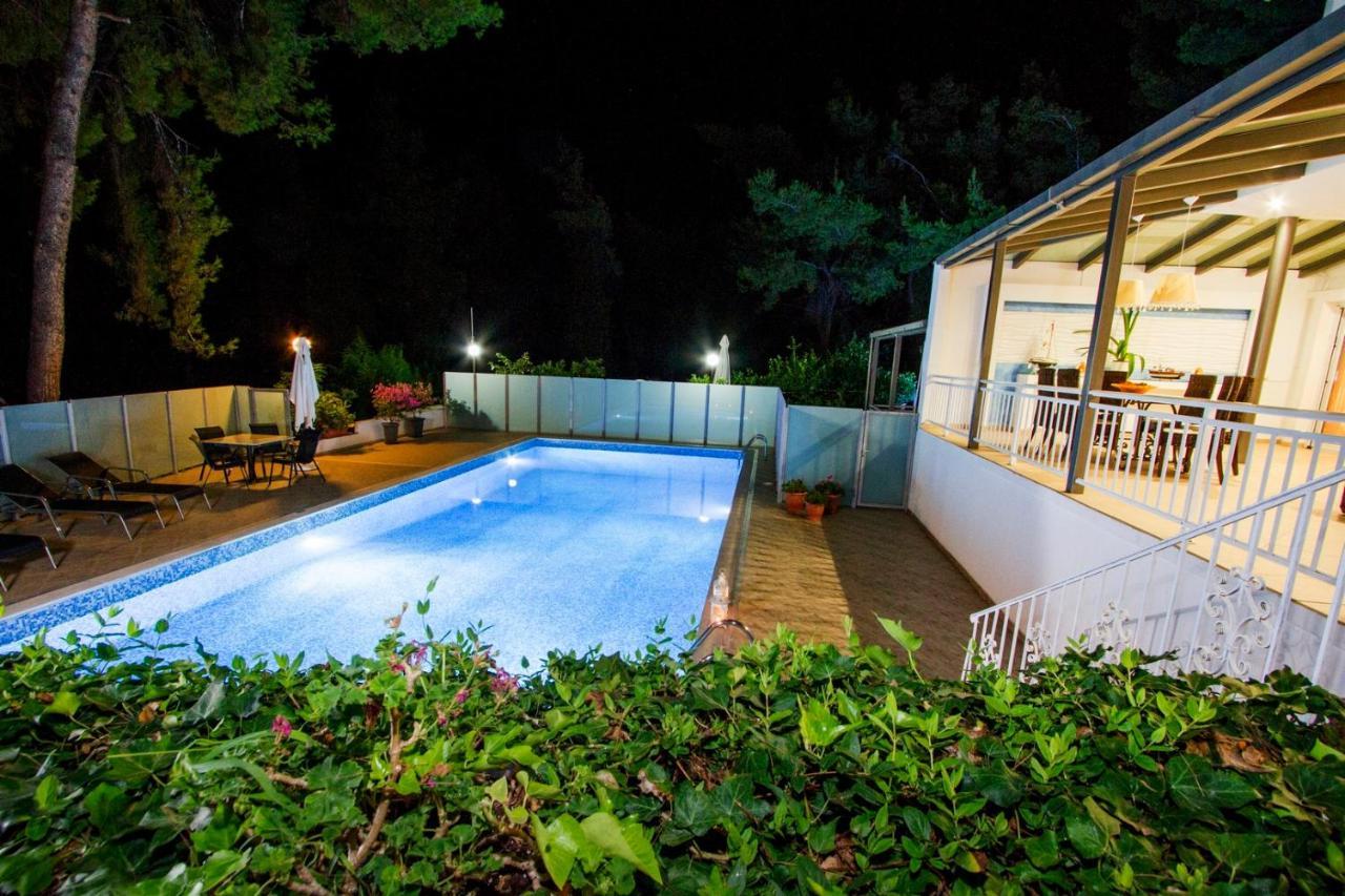 סאני ביץ' Muses Villas Resort מראה חיצוני תמונה