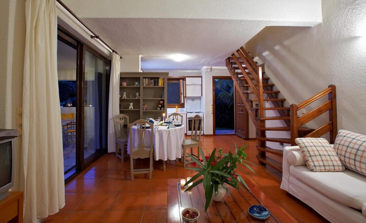 סאני ביץ' Muses Villas Resort מראה חיצוני תמונה
